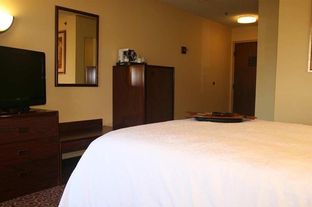 Hampton Inn Portland East Fairview Quarto foto