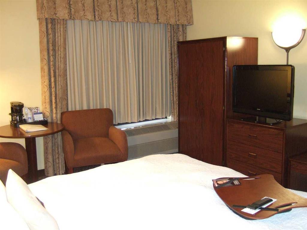 Hampton Inn Portland East Fairview Quarto foto